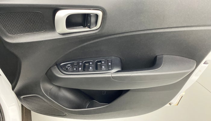 2020 Hyundai VENUE SX 1.0 GDI IMT, Petrol, Manual, 24,854 km, Driver Side Door Panels Control