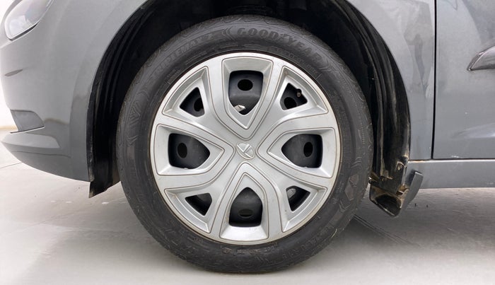 2022 Tata ALTROZ XTA, Petrol, Automatic, 38,754 km, Left Front Wheel