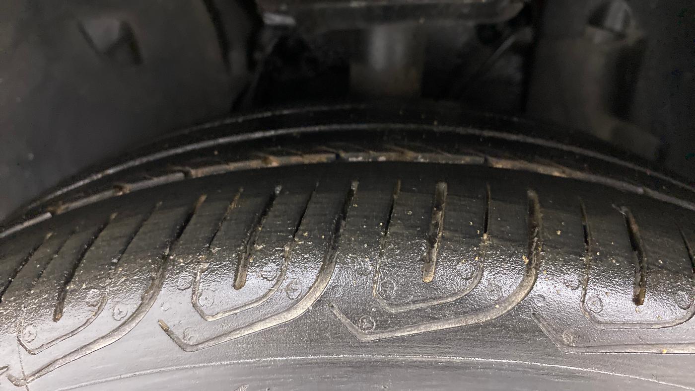 2022 Tata ALTROZ XTA, Petrol, Automatic, 38,754 km, Left Front Tyre Tread