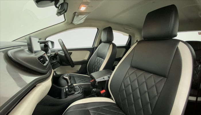 2022 Tata ALTROZ XTA, Petrol, Automatic, 38,754 km, Right Side Front Door Cabin