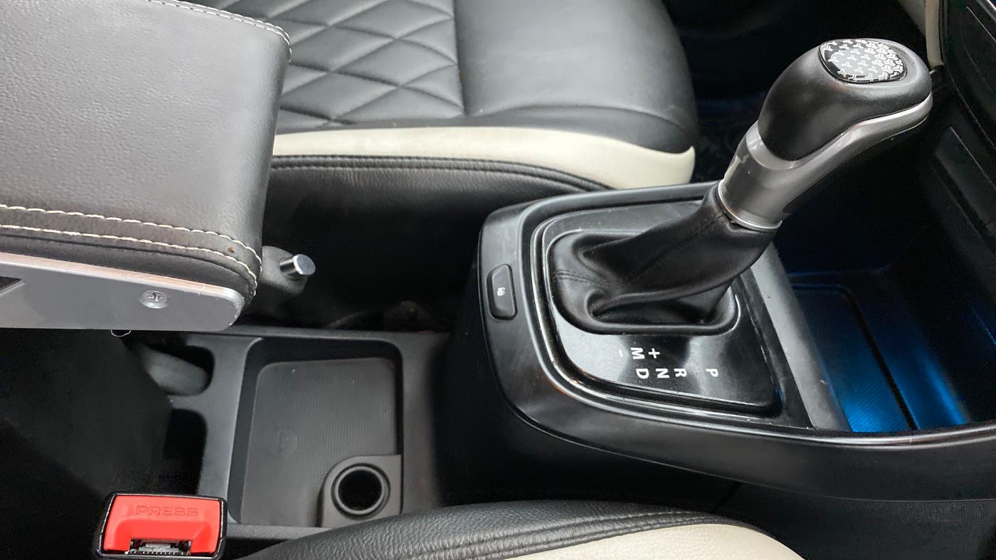 2022 Tata ALTROZ XTA, Petrol, Automatic, 38,754 km, Gear Lever