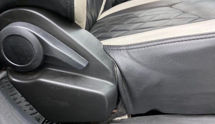 2022 Tata ALTROZ XTA, Petrol, Automatic, 38,754 km, Driver Side Adjustment Panel