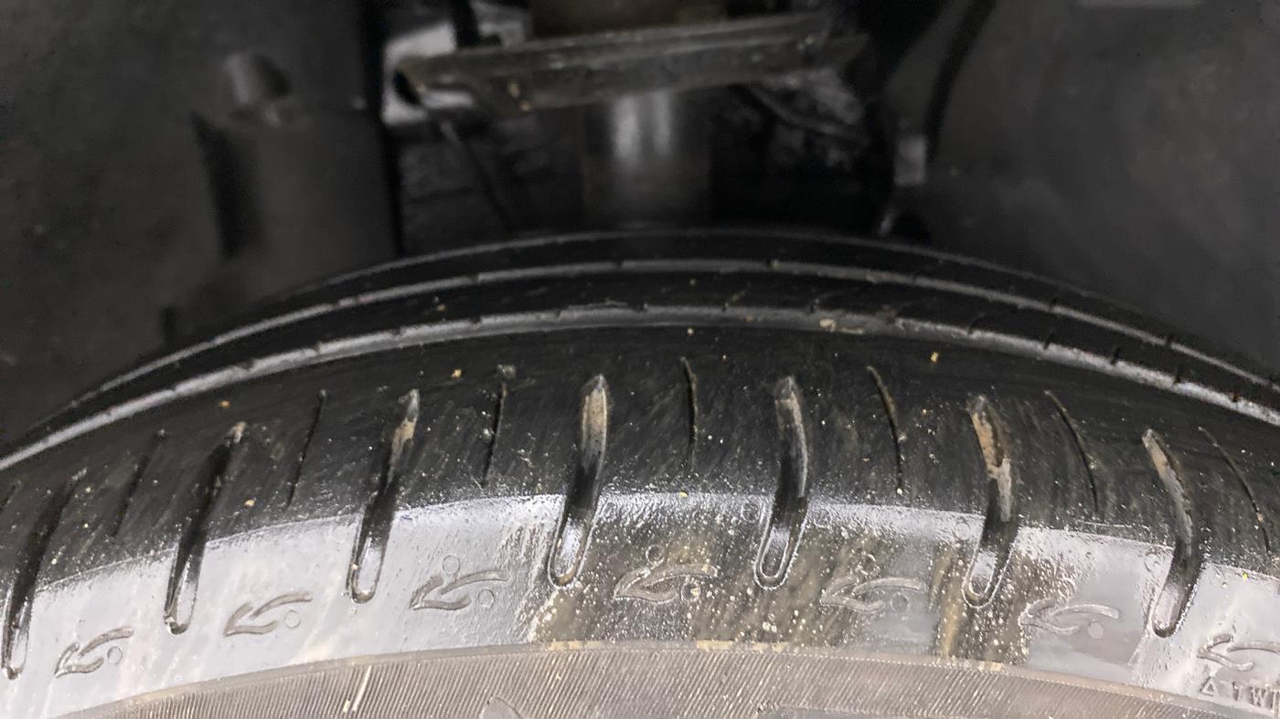 2022 Tata ALTROZ XTA, Petrol, Automatic, 38,754 km, Right Front Tyre Tread