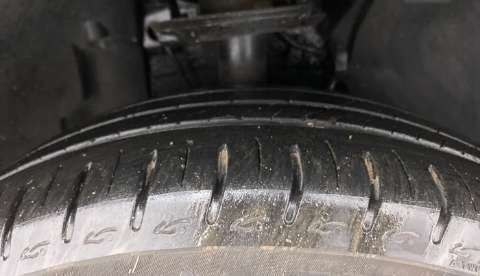 2022 Tata ALTROZ XTA, Petrol, Automatic, 38,754 km, Right Front Tyre Tread