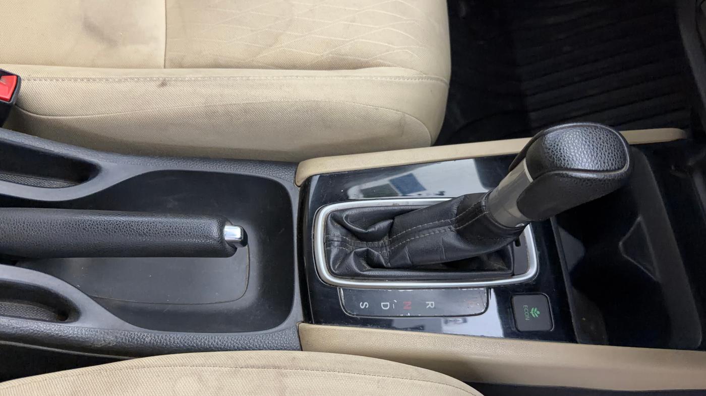 2021 Honda City 1.5L I-VTEC V CVT 5TH GEN, Petrol, Automatic, 84,723 km, Gear Lever