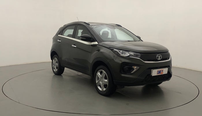 2020 Tata NEXON XM SUNROOF PETROL, Petrol, Manual, 26,615 km, Right Front Diagonal