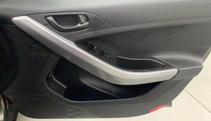 2020 Tata NEXON XM SUNROOF PETROL, Petrol, Manual, 26,615 km, Driver Side Door Panels Control