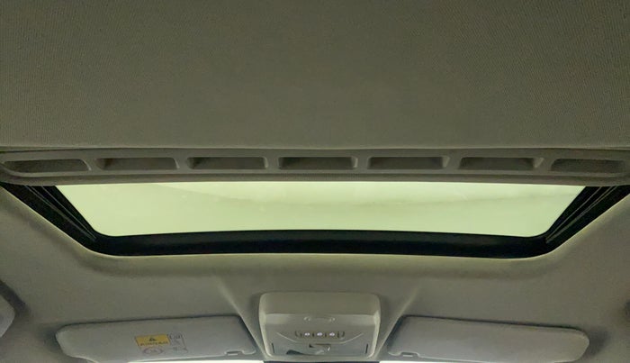 2020 Tata NEXON XM SUNROOF PETROL, Petrol, Manual, 26,615 km, Moonroof/ Sunroof