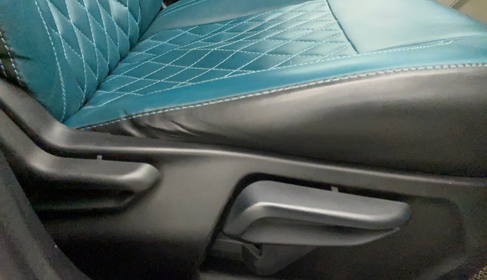 2022 Tata Tiago XZ PLUS CNG, CNG, Manual, 42,673 km, Driver Side Adjustment Panel