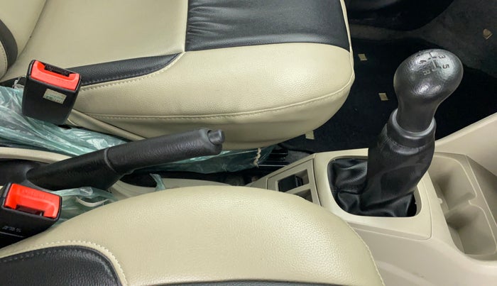 2019 Maruti Alto VXI, Petrol, Manual, 14,029 km, Gear Lever