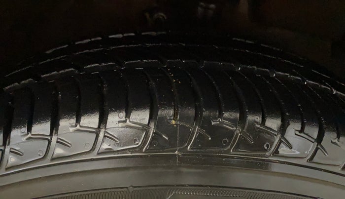 2017 Maruti Celerio ZXI AMT (O), Petrol, Automatic, 50,078 km, Right Front Tyre Tread