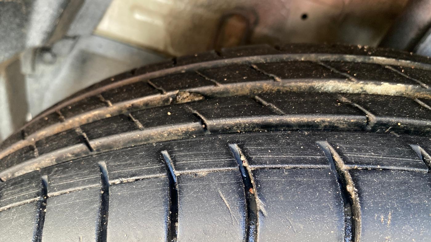 2014 Maruti Swift VDI, Diesel, Manual, 63,988 km, Left Front Tyre Tread