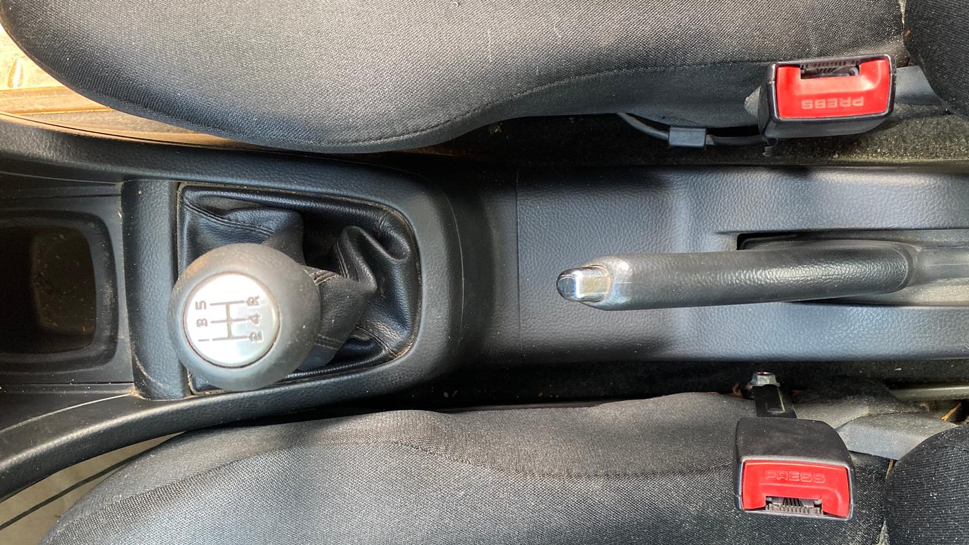 2014 Maruti Swift VDI, Diesel, Manual, 63,988 km, Gear Lever