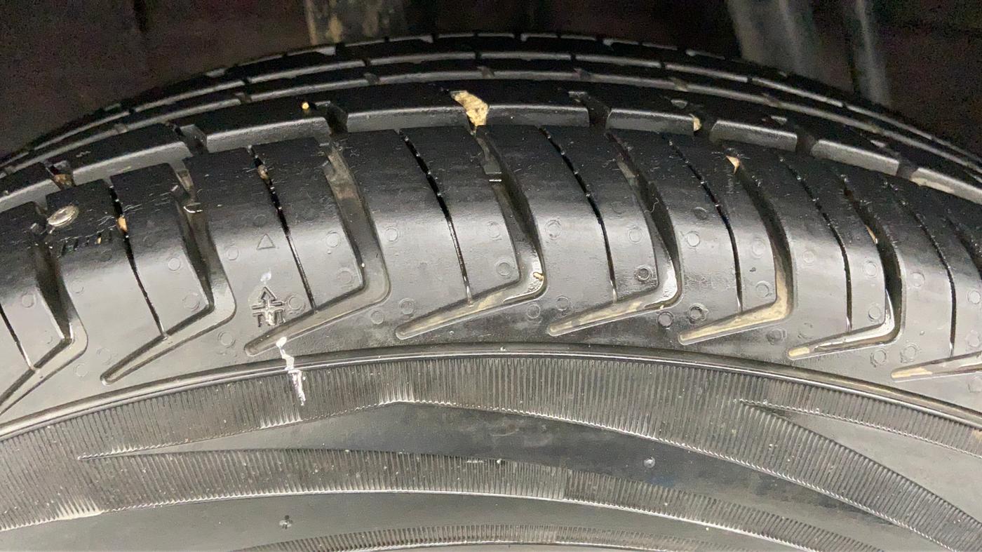 2018 Renault Kwid 1.0 RXL AT, Petrol, Automatic, 10,564 km, Right Rear Tyre Tread