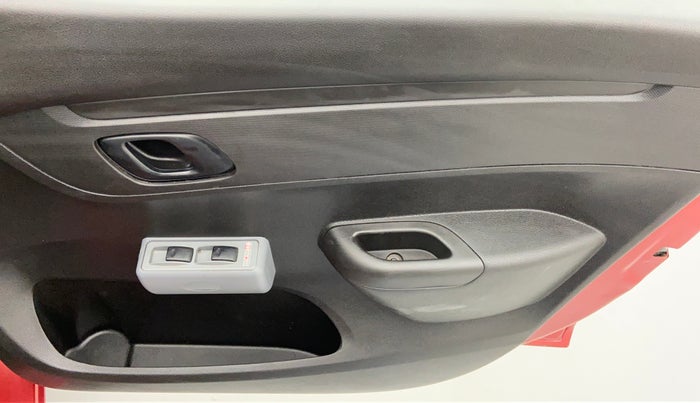 2018 Renault Kwid 1.0 RXL AT, Petrol, Automatic, 10,564 km, Driver Side Door Panels Control