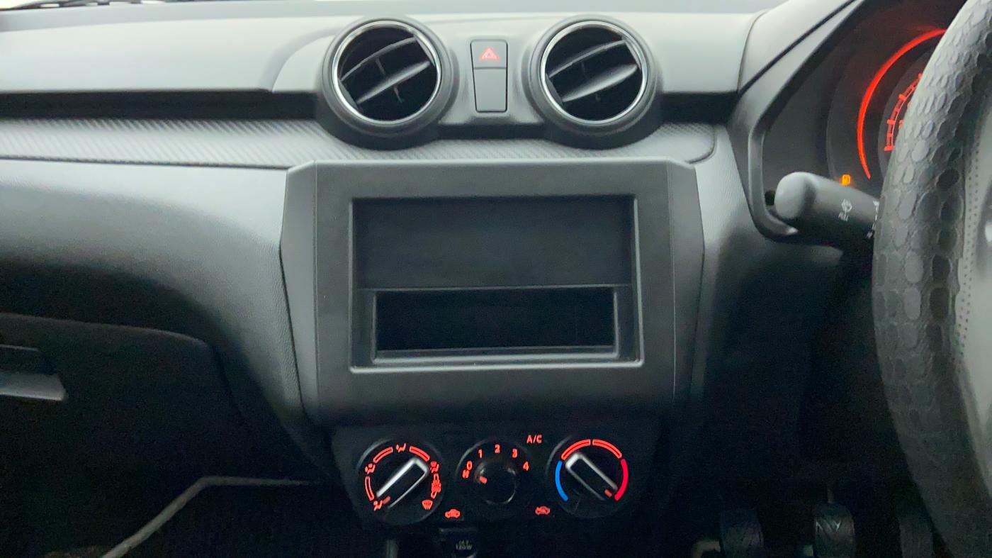 2020 Maruti Swift LXI D, Petrol, Manual, 4,282 km, Air Conditioner