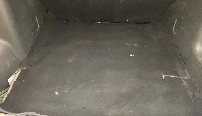 2018 Nissan Terrano  XL D Plus, Diesel, Manual, 76,725 km, Boot Inside