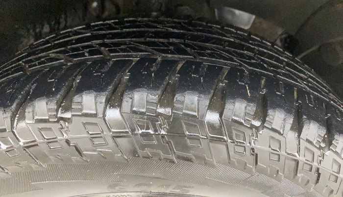 2018 Nissan Terrano  XL D Plus, Diesel, Manual, 76,725 km, Right Front Tyre Tread