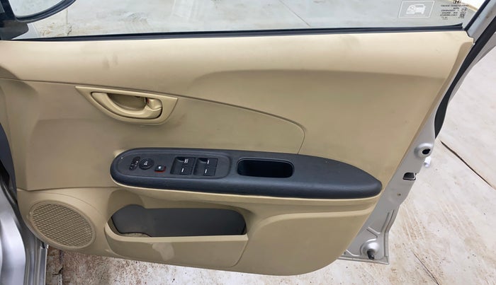 2014 Honda Brio S MT, Petrol, Manual, 83,992 km, Driver Side Door Panels Control