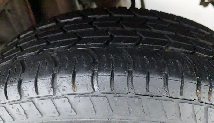 2013 Maruti Alto K10 VXI, Petrol, Manual, 40,222 km, Left Rear Tyre Tread