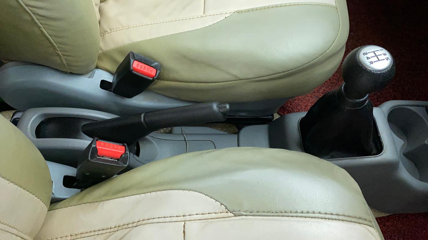 2013 Maruti Alto K10 VXI, Petrol, Manual, 40,222 km, Gear Lever
