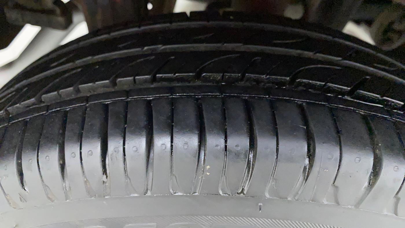 2013 Maruti Alto K10 VXI, Petrol, Manual, 40,222 km, Right Rear Tyre Tread