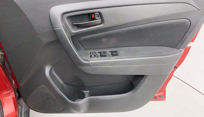 2017 Maruti Vitara Brezza VDI (O), Diesel, Manual, 89,916 km, Driver Side Door Panels Control