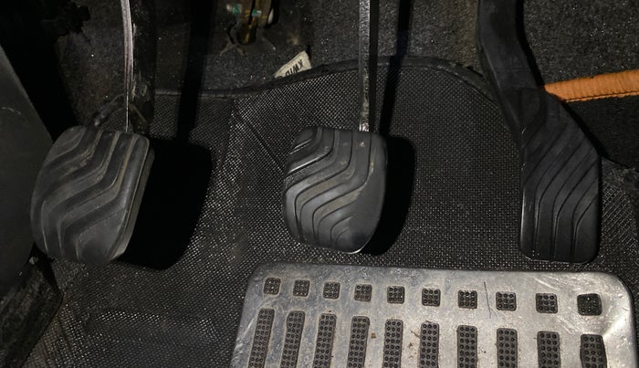 2016 Renault Kwid RXT 0.8, Petrol, Manual, 93,026 km, Pedals