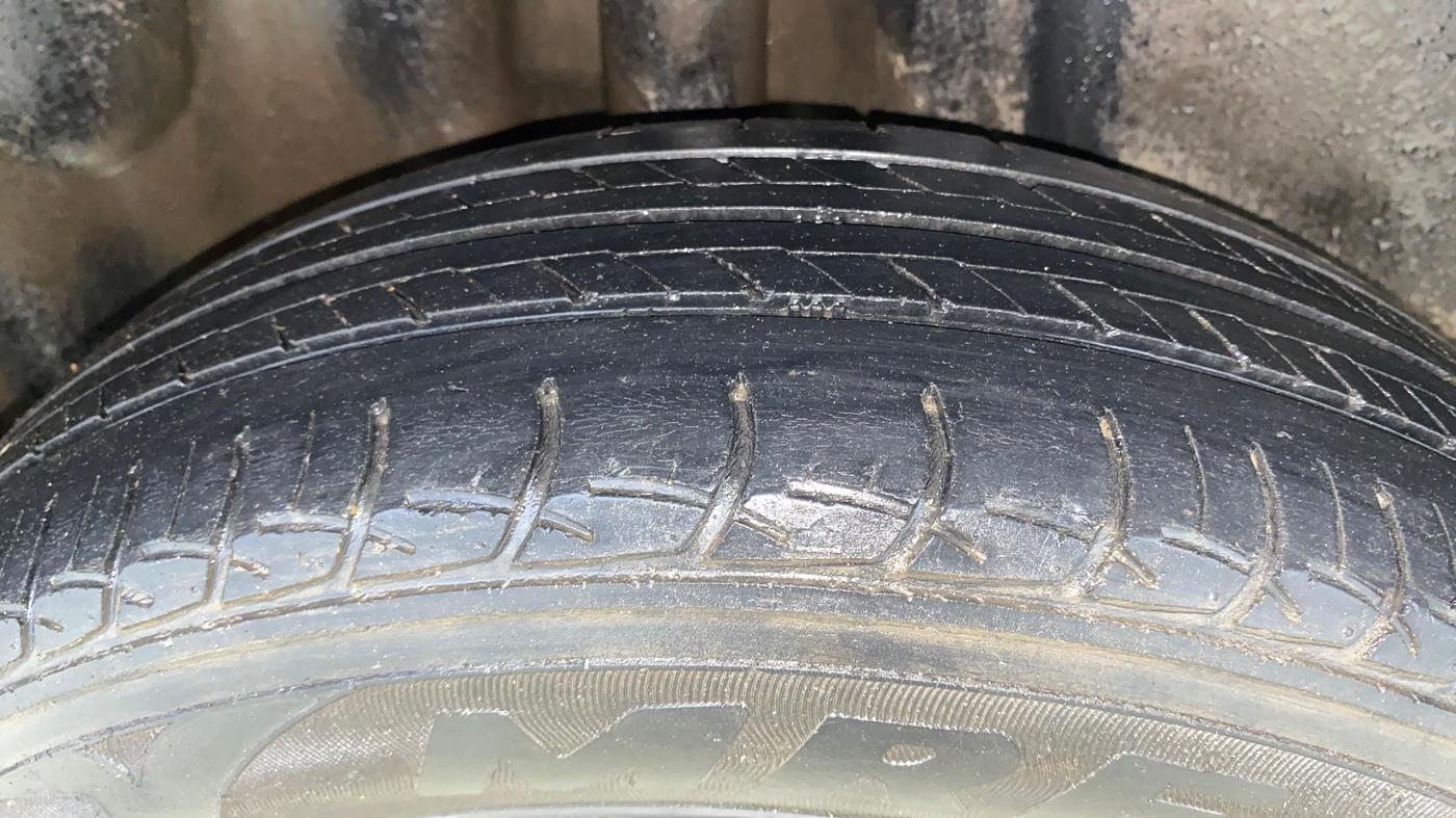 2019 Volkswagen Ameo TRENDLINE 1.0L, CNG, Manual, 45,977 km, Right Rear Tyre Tread