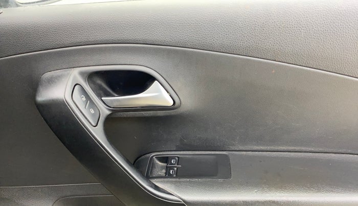 2019 Volkswagen Ameo TRENDLINE 1.0L, CNG, Manual, 45,977 km, Driver Side Door Panels Control