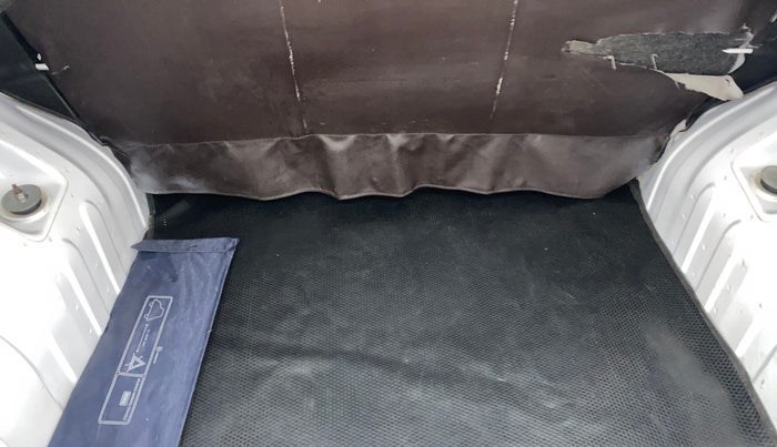 2022 Renault Kwid RXT 1.0, Petrol, Manual, 41,096 km, Boot Inside