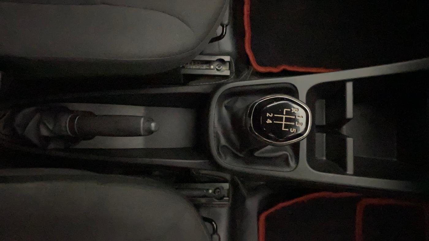 2022 Renault Kwid RXT 1.0, Petrol, Manual, 41,096 km, Gear Lever