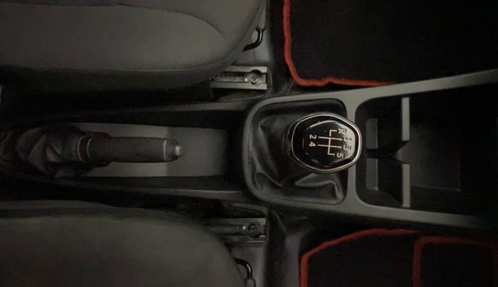 2022 Renault Kwid RXT 1.0, Petrol, Manual, 41,096 km, Gear Lever