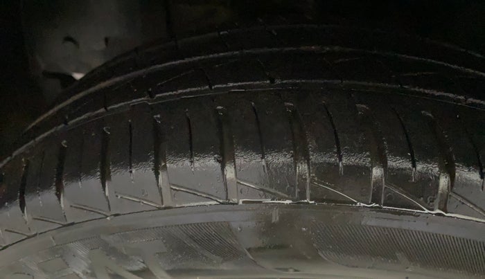 2022 Renault Kwid RXT 1.0, Petrol, Manual, 41,096 km, Left Front Tyre Tread