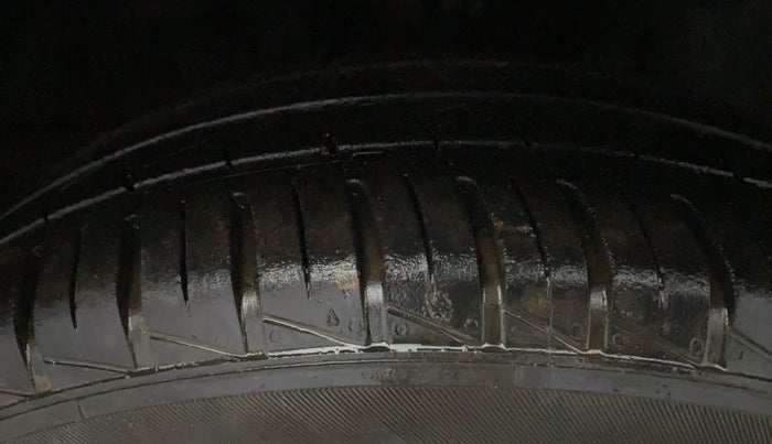 2022 Renault Kwid RXT 1.0, Petrol, Manual, 41,096 km, Right Front Tyre Tread