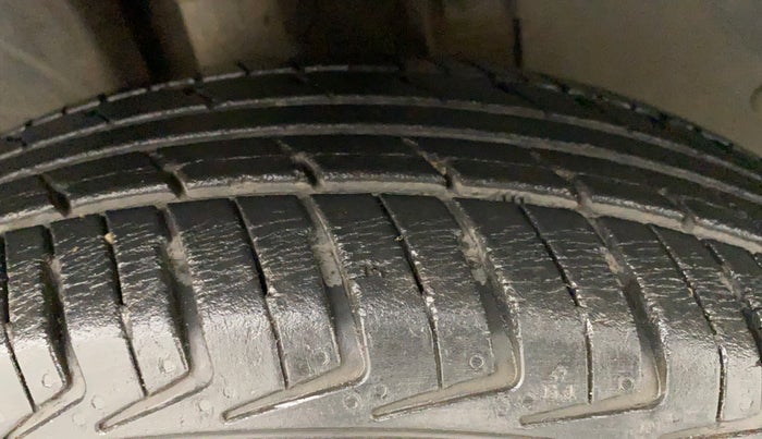 2017 Renault Kwid RXT 1.0, Petrol, Manual, 19,160 km, Right Front Tyre Tread