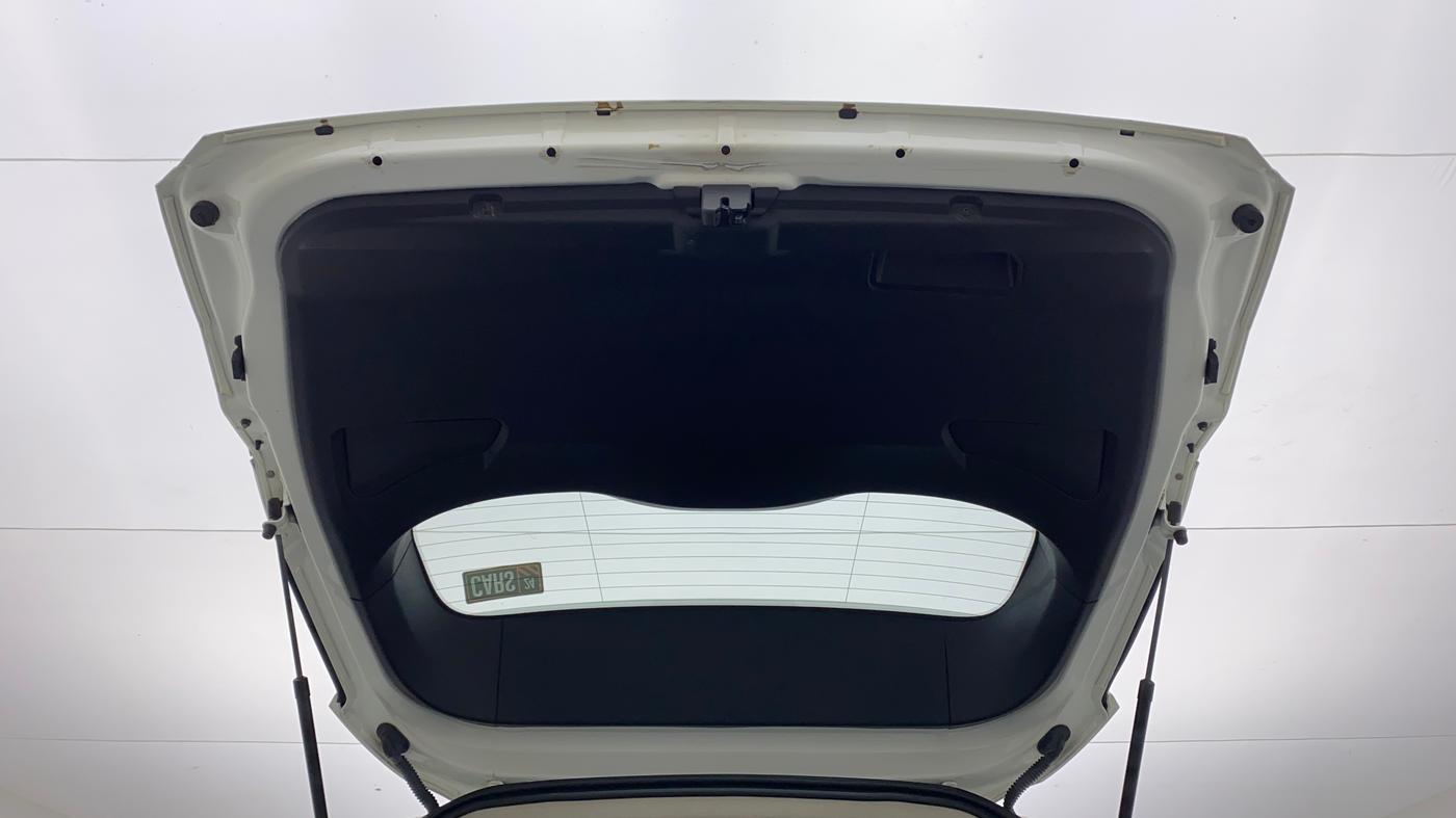 2021 Tata Safari XT, Diesel, Manual, 23,728 km, Boot Door Open