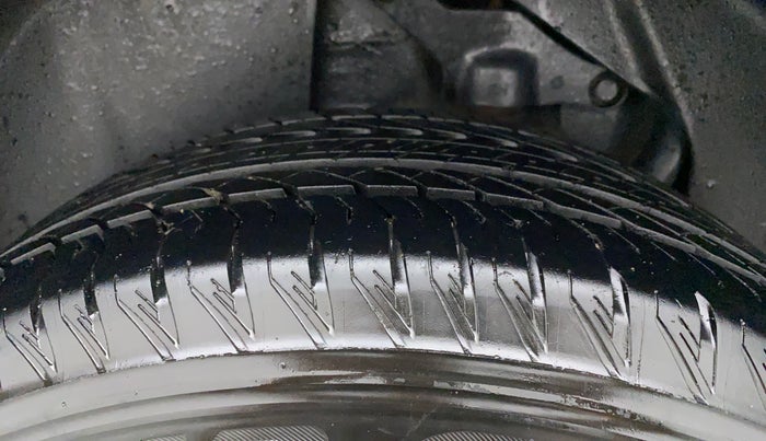 2021 Tata Safari XT, Diesel, Manual, 23,728 km, Right Rear Tyre Tread