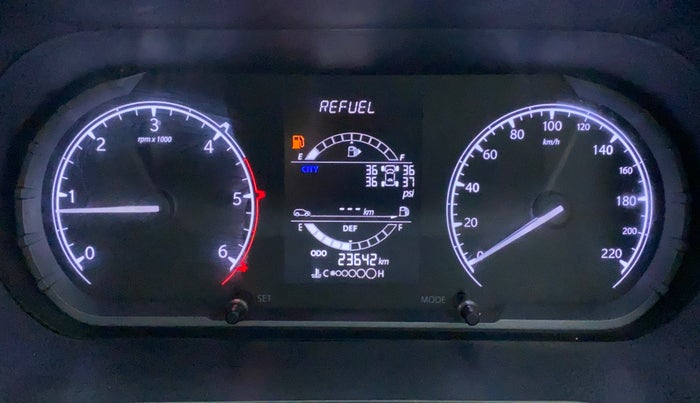 2021 Tata Safari XT, Diesel, Manual, 23,728 km, Odometer Image