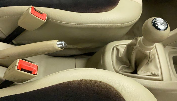 2013 Maruti Ertiga VDI, Diesel, Manual, 1,16,168 km, Gear Lever