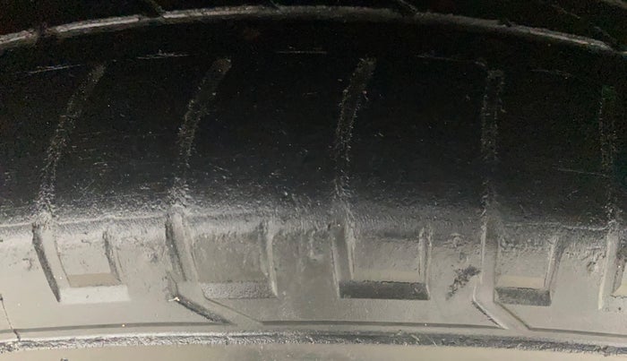 2017 Hyundai Creta SX PLUS 1.6 PETROL SPECIAL EDITION, Petrol, Manual, 73,358 km, Right Front Tyre Tread