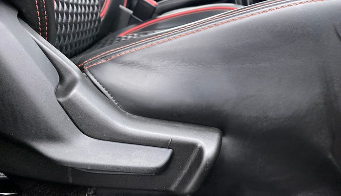 2019 Maruti Baleno DELTA 1.2 K12, Petrol, Manual, 12,596 km, Driver Side Adjustment Panel