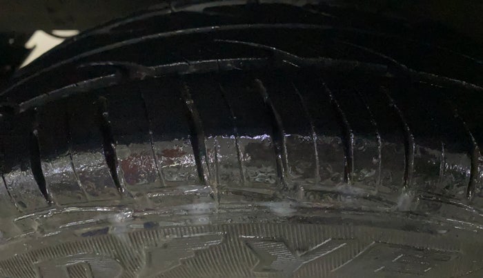 2015 Hyundai Eon ERA +, Petrol, Manual, 67,607 km, Left Front Tyre Tread