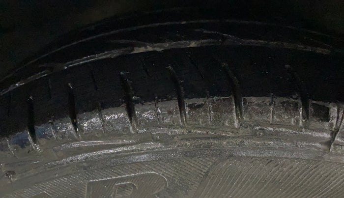 2015 Hyundai Eon ERA +, Petrol, Manual, 67,607 km, Right Front Tyre Tread