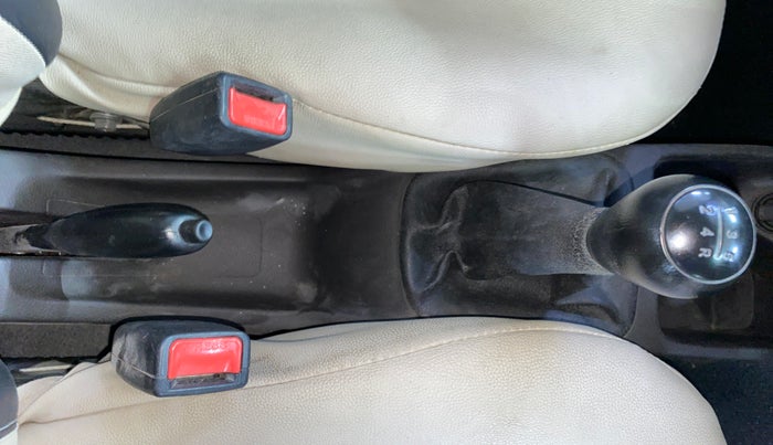 2015 Hyundai Eon ERA +, Petrol, Manual, 67,607 km, Gear Lever