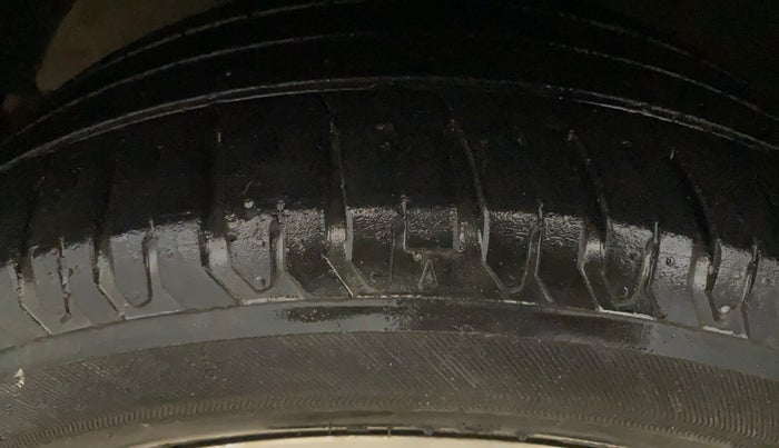 2019 Maruti Baleno ZETA PETROL 1.2, Petrol, Manual, 49,894 km, Left Front Tyre Tread