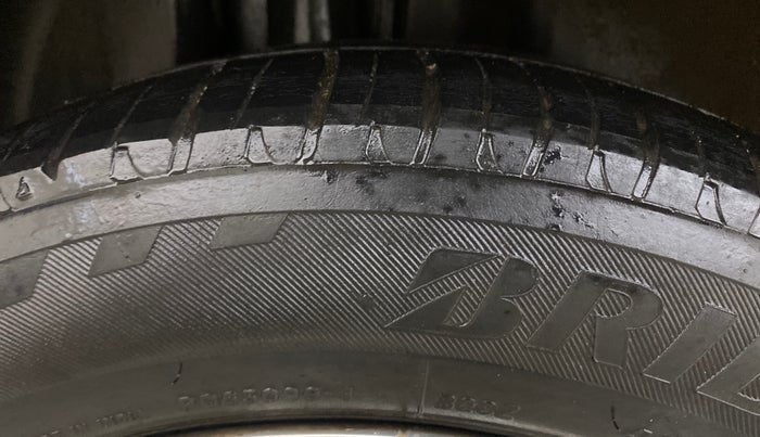 2017 Volkswagen Vento HIGHLINE PETROL AT, Petrol, Automatic, 50,303 km, Right Rear Tyre Tread