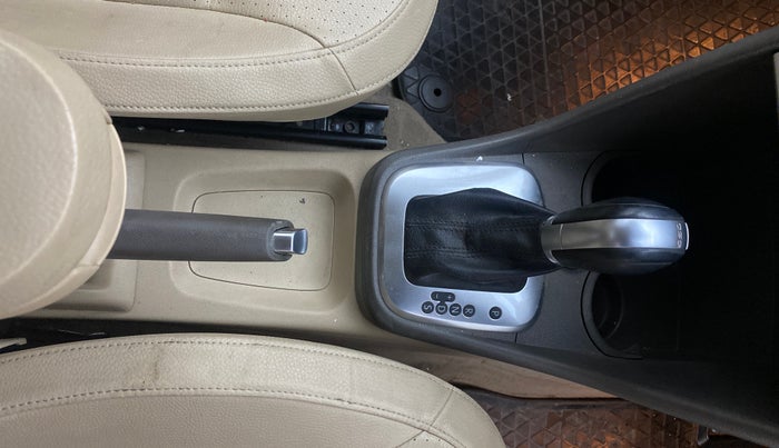 2017 Volkswagen Vento HIGHLINE PETROL AT, Petrol, Automatic, 50,303 km, Gear Lever