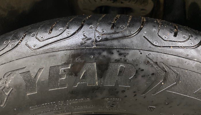 2017 Volkswagen Vento HIGHLINE PETROL AT, Petrol, Automatic, 50,303 km, Left Front Tyre Tread