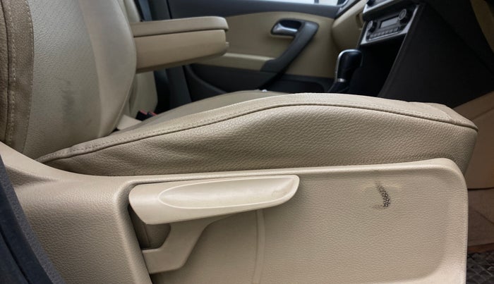 2017 Volkswagen Vento HIGHLINE PETROL AT, Petrol, Automatic, 50,303 km, Driver Side Adjustment Panel